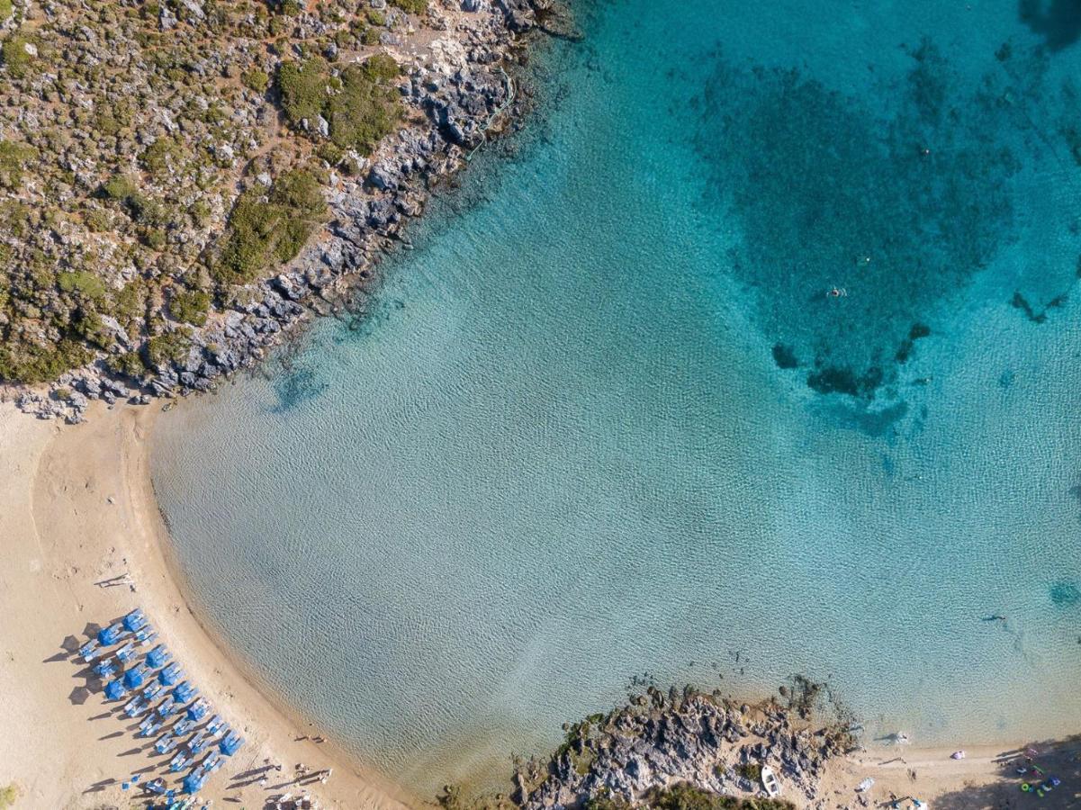 Magnifique Villa Avec Piscine Au Bord De Mer Chorafakia Екстер'єр фото